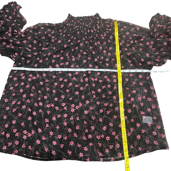 Elizabeth and James Blouse Sz M Woman’s High Neck Black Pink Floral Ribbed Sheer - Picture 7 of 16